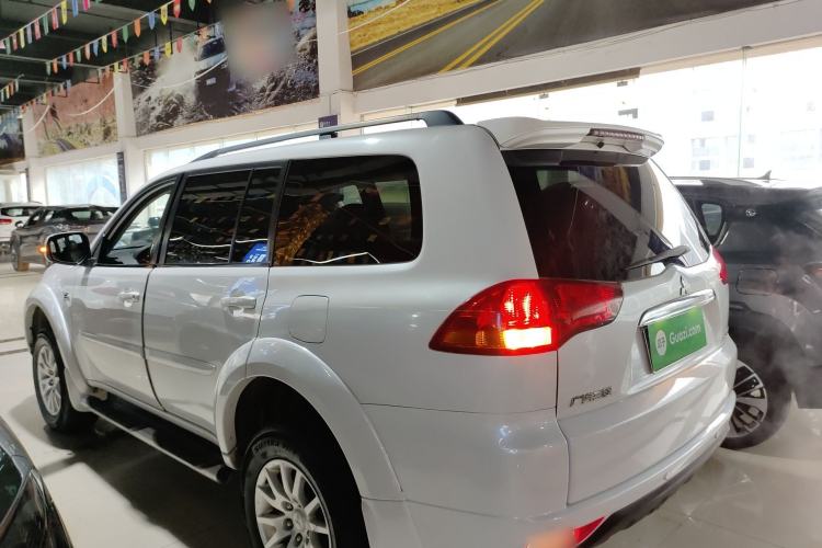 Used Mitsubishi Pajero Sport 2013 3.0L Automatic Two-Wheel Drive Luxury Edition Left Side