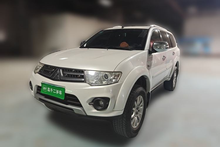 Used Mitsubishi Pajero Sport 2013 3.0L Automatic 4x4 Flagship Edition Guazi used car, China used car export, Used car for sale, Used cars, Cheapest cars for sale