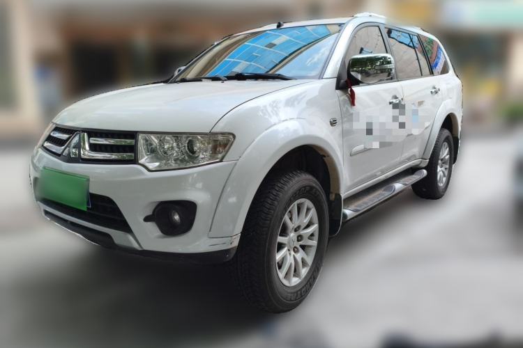 Used Mitsubishi Pajero Sport 2013 3.0L Automatic 4x4 Flagship Edition Guazi used car, China used car export, Used car for sale, Used cars, Cheapest cars for sale