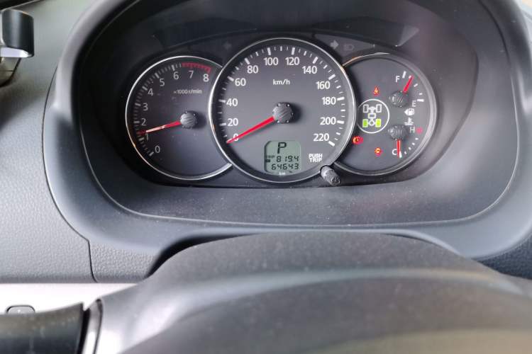 Used Mitsubishi Pajero Sport 2013 3.0L Automatic 4x4 Executive Edition Odometer Close Up