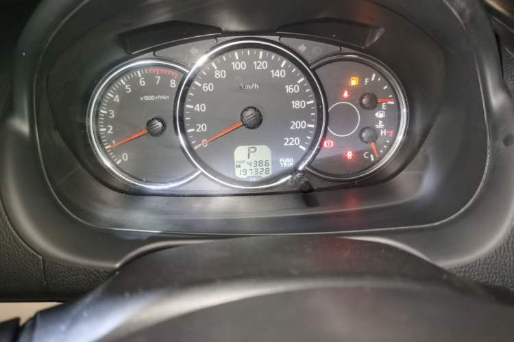 Used Mitsubishi Pajero Sport 2013 3.0L Automatic Two-Wheel Drive Luxury Edition Odometer Close Up