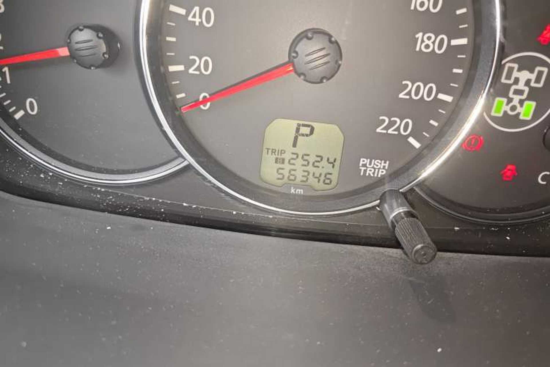 Used Mitsubishi Pajero Sport 2013 3.0L Automatic 4x4 Flagship Edition Odometer Close Up