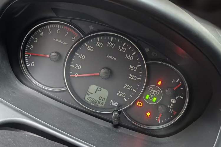 Used Mitsubishi Pajero Sport 2013 3.0L Automatic 4x4 Executive Edition Odometer Close Up