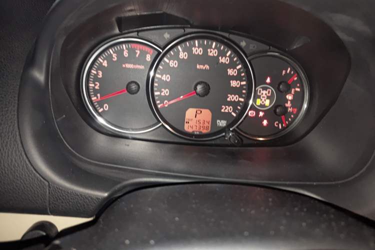Used Mitsubishi Pajero Sport 2013 3.0L Automatic 4x4 Flagship Edition Odometer Close Up