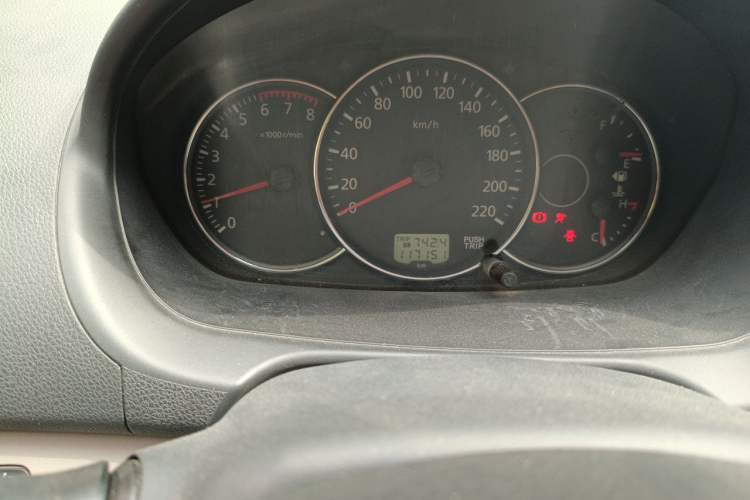 Used Mitsubishi Pajero Sport 2013 2.4L Manual Two-Wheel Drive Comfort Edition Odometer Close Up