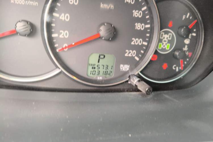 Used Mitsubishi Pajero Sport 2013 3.0L Automatic 4x4 Flagship Edition Odometer Close Up