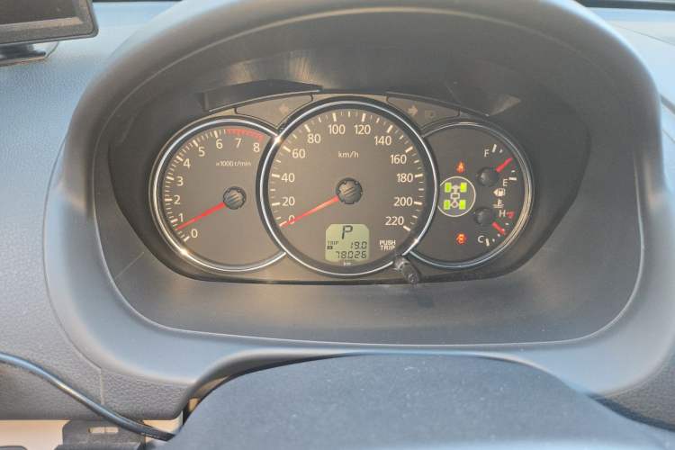 Used Mitsubishi Pajero Sport 2013 3.0L Automatic 4x4 Executive Edition Odometer Close Up