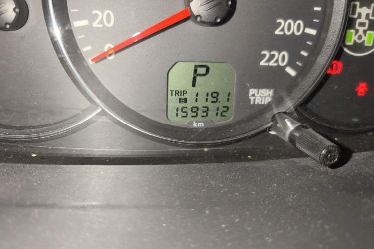 Used Mitsubishi Pajero Sport 2013 3.0L Automatic 4x4 Executive Edition Odometer Close Up