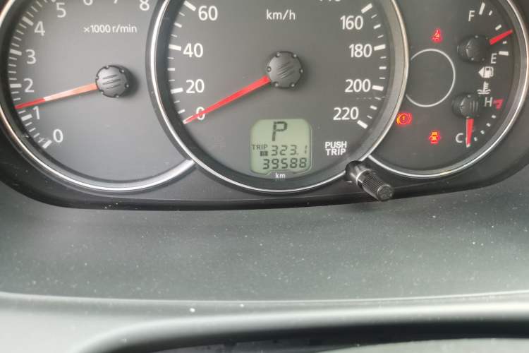 Used Mitsubishi Pajero Sport 2013 3.0L Automatic Two-Wheel Drive Luxury Edition Odometer Close Up
