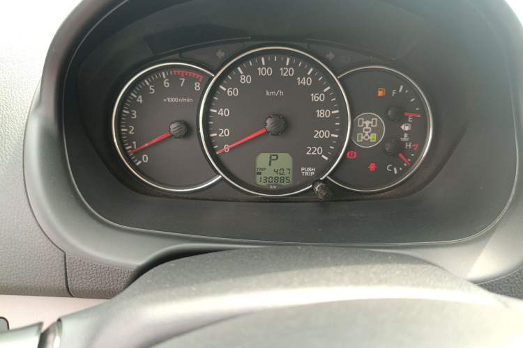 Used Mitsubishi Pajero Sport 2013 3.0L Automatic 4x4 Executive Edition Odometer Close Up
