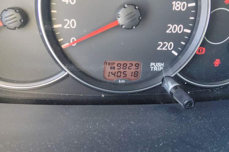 Used Mitsubishi Pajero Sport 2013 2.4L Manual Two-Wheel Drive Comfort Edition Odometer Close Up
