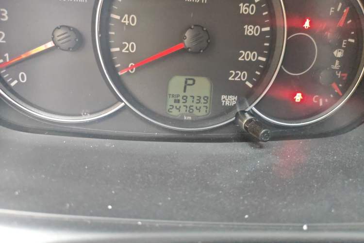 Used Mitsubishi Pajero Sport 2013 3.0L Automatic Two-Wheel Drive Luxury Edition Odometer Close Up