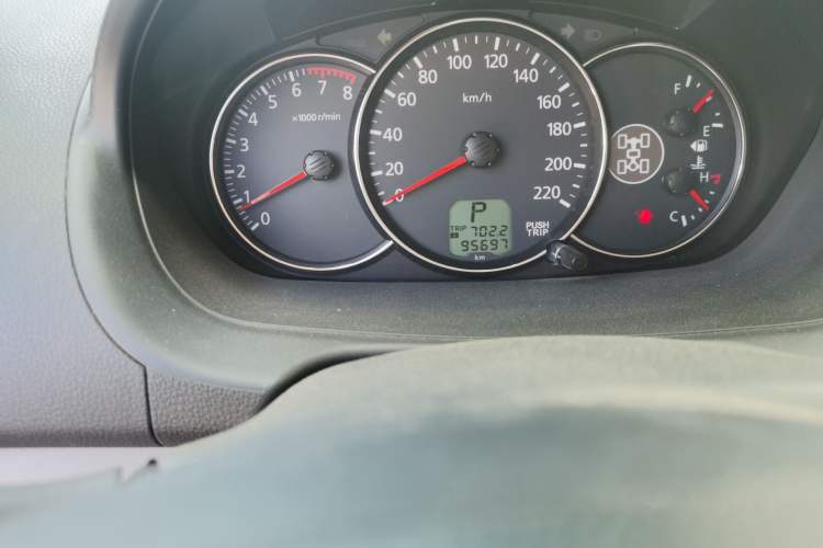 Used Mitsubishi Pajero Sport 2013 3.0L Automatic 4x4 Executive Edition Odometer Close Up