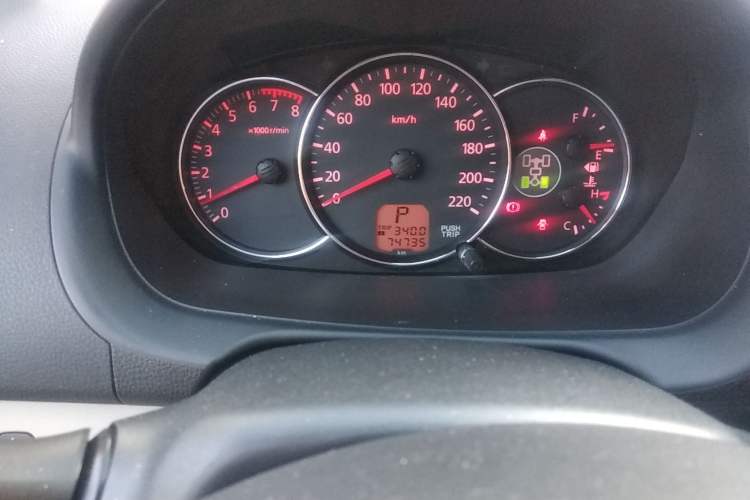 Used Mitsubishi Pajero Sport 2013 3.0L Automatic 4x4 Flagship Edition Odometer Close Up