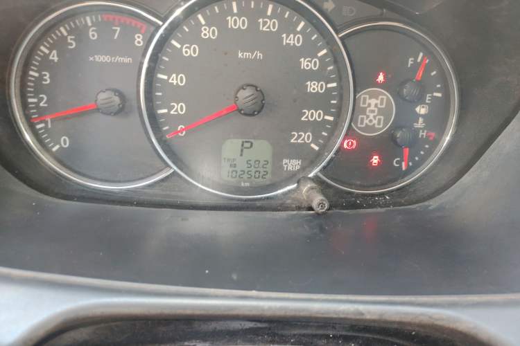 Used Mitsubishi Pajero Sport 2013 3.0L Automatic 4x4 Executive Edition Odometer Close Up