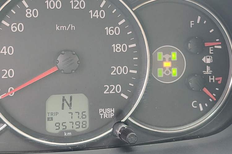 Used Mitsubishi Pajero Sport 2013 3.0L Automatic 4x4 Flagship Edition Odometer Close Up