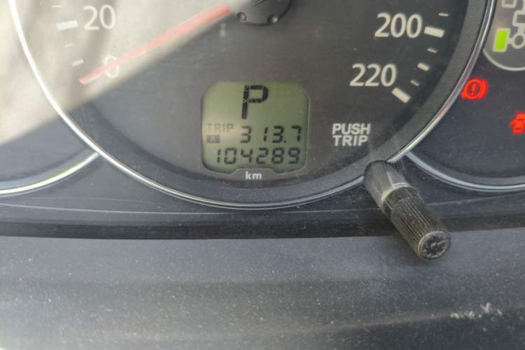 Used Mitsubishi Pajero Sport 2013 3.0L Automatic 4x4 Executive Edition Odometer Close Up