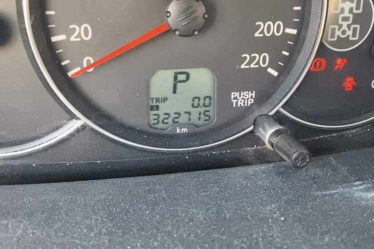 Used Mitsubishi Pajero Sport 2013 3.0L Automatic 4x4 Flagship Edition Odometer Close Up