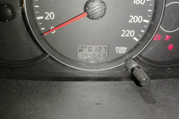 Used Mitsubishi Pajero Sport 2013 2.4L Manual Two-Wheel Drive Comfort Edition Odometer Close Up