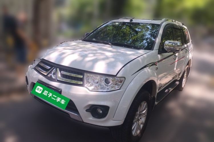 Used Mitsubishi Pajero Sport 2013 3.0L Automatic 4x4 Flagship Edition Guazi used car, China used car export, Used car for sale, Used  cars, Cheapest cars for sale