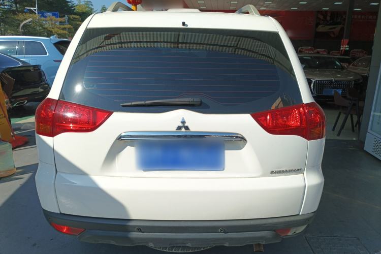 Used Mitsubishi Pajero Sport 2013 2.4L Manual Two-Wheel Drive Comfort Edition Rear
