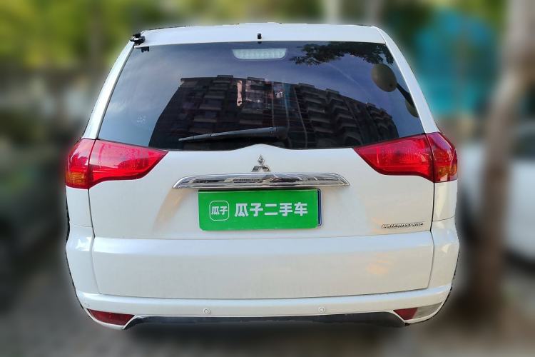 Used Mitsubishi Pajero Sport 2013 3.0L Automatic 4x4 Executive Edition Rear