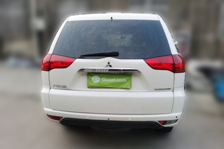 Used Mitsubishi Pajero Sport 2013 3.0L Automatic Two-Wheel Drive Luxury Edition Rear