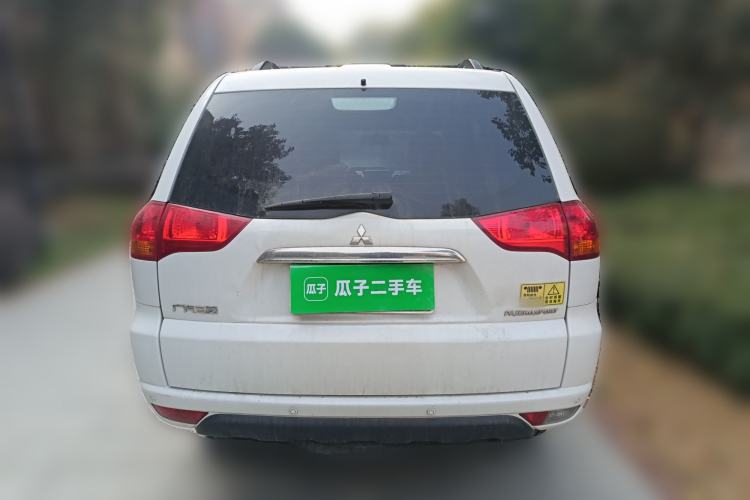 Used Mitsubishi Pajero Sport 2013 3.0L Automatic 4x4 Executive Edition Rear