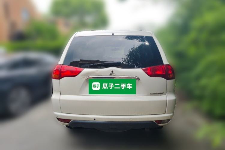 Used Mitsubishi Pajero Sport 2013 3.0L Automatic Two-Wheel Drive Luxury Edition Rear
