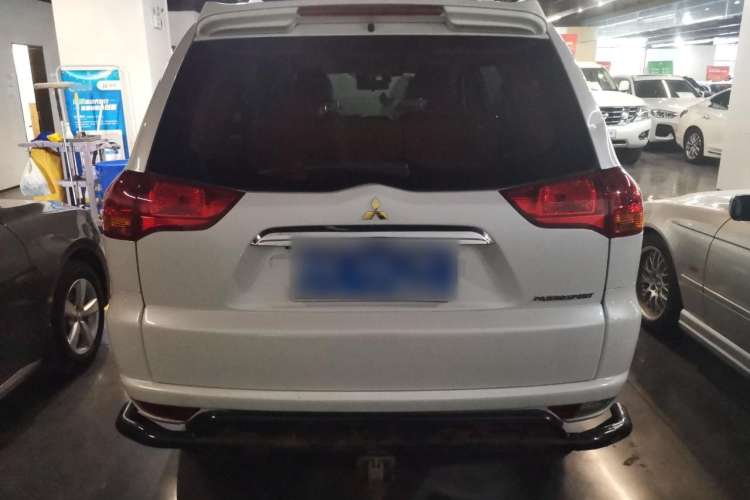 Used Mitsubishi Pajero Sport 2013 3.0L Automatic 4x4 Flagship Edition Rear