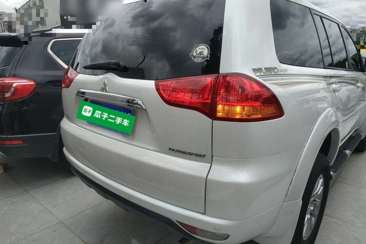 Used Mitsubishi Pajero Sport 2013 3.0L Automatic Two-Wheel Drive Luxury Edition Rear