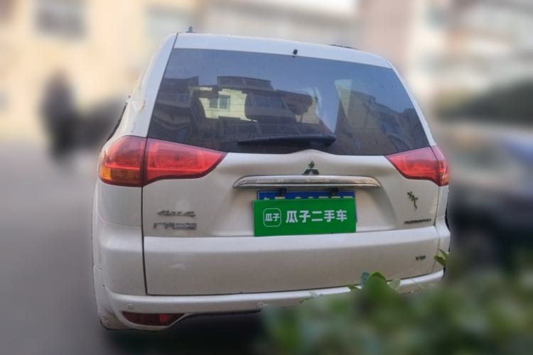 Used Mitsubishi Pajero Sport 2013 3.0L Automatic 4x4 Executive Edition Rear