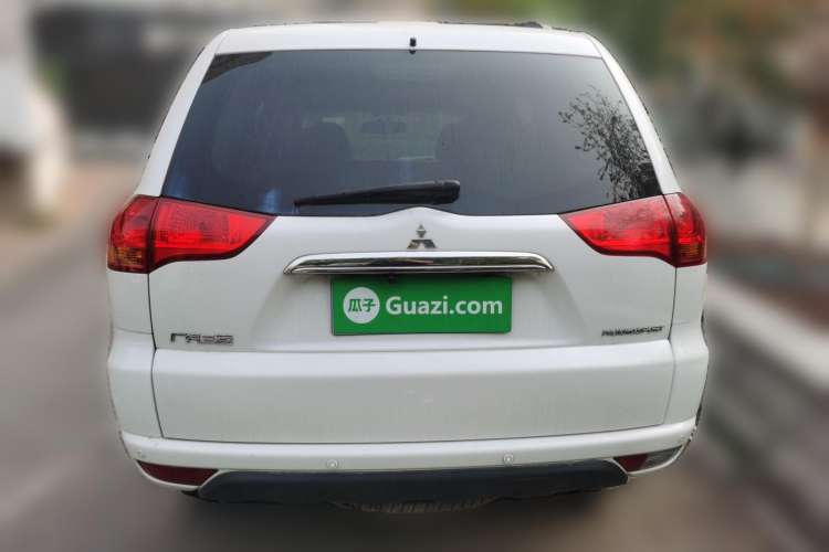 Used Mitsubishi Pajero Sport 2013 3.0L Automatic Two-Wheel Drive Luxury Edition Rear