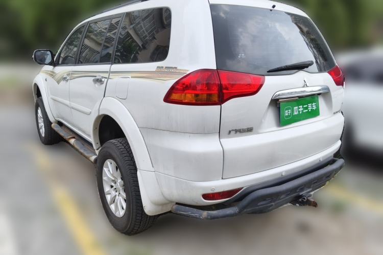 Used Mitsubishi Pajero Sport 2013 3.0L Automatic 4x4 Executive Edition Rear Left 45 Deg