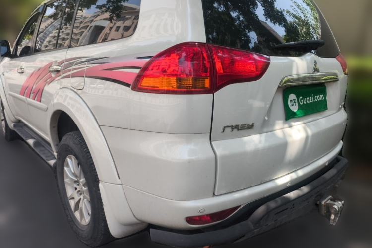 Used Mitsubishi Pajero Sport 2013 3.0L Automatic 4x4 Executive Edition Rear Left 45 Deg