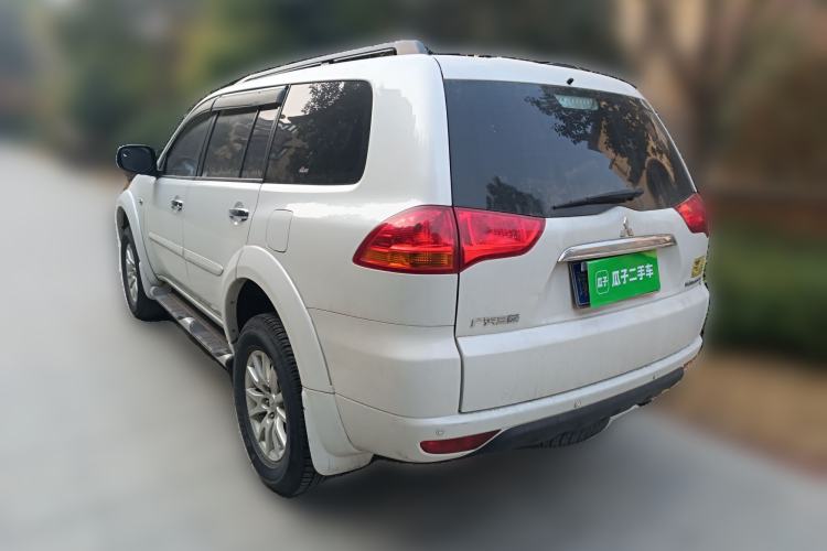 Used Mitsubishi Pajero Sport 2013 3.0L Automatic 4x4 Executive Edition Rear Left 45 Deg