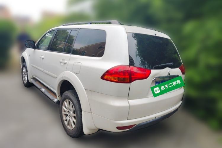 Used Mitsubishi Pajero Sport 2013 3.0L Automatic Two-Wheel Drive Luxury Edition Rear Left 45 Deg