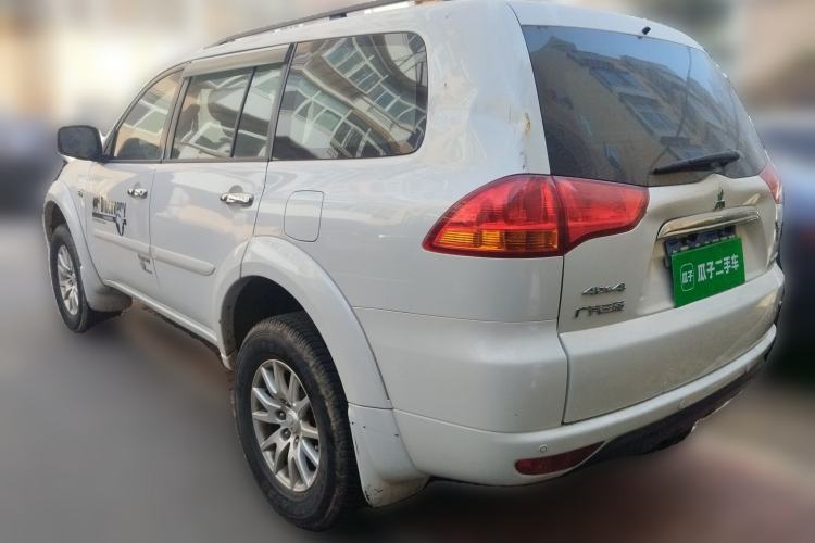 Used Mitsubishi Pajero Sport 2013 3.0L Automatic 4x4 Executive Edition Rear Left 45 Deg