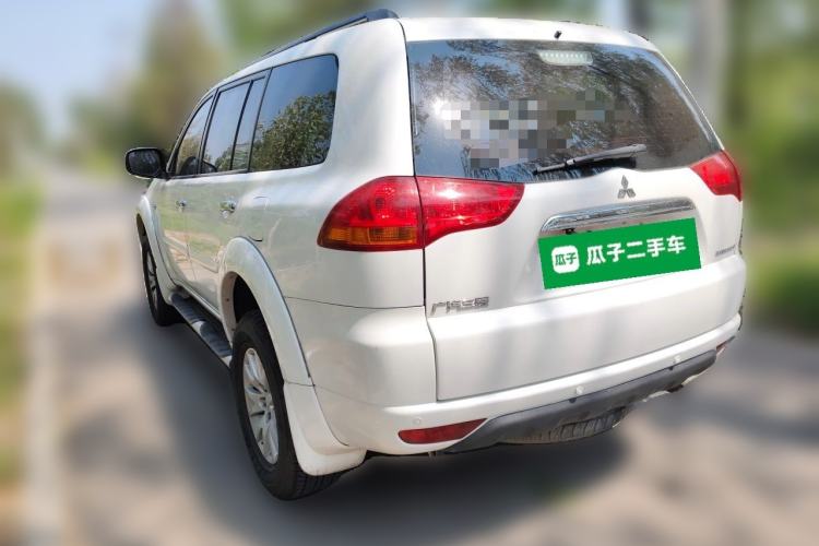 Used Mitsubishi Pajero Sport 2013 3.0L Automatic 4x4 Executive Edition Rear Left 45 Deg