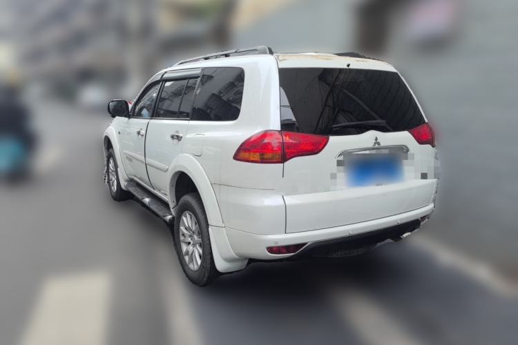 Used Mitsubishi Pajero Sport 2013 3.0L Automatic Two-Wheel Drive Luxury Edition Rear Left 45 Deg