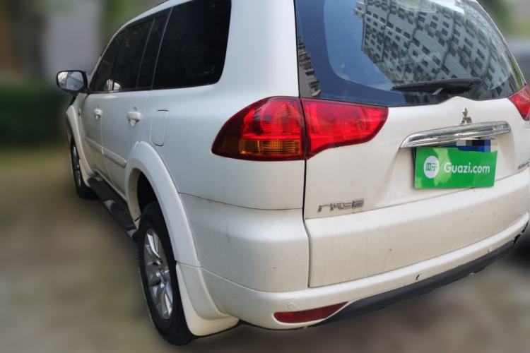 Used Mitsubishi Pajero Sport 2013 3.0L Automatic Two-Wheel Drive Luxury Edition Rear Left 45 Deg