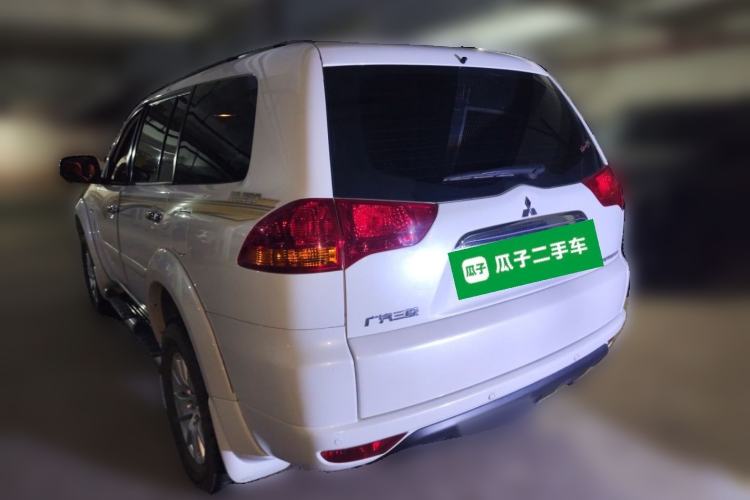 Used Mitsubishi Pajero Sport 2013 3.0L Automatic 4x4 Executive Edition Rear Left 45 Deg