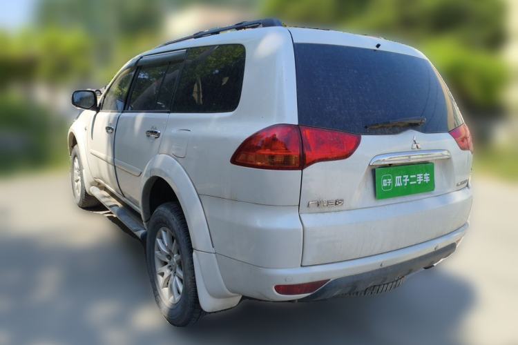 Used Mitsubishi Pajero Sport 2013 3.0L Automatic 4x4 Executive Edition Rear Left 45 Deg