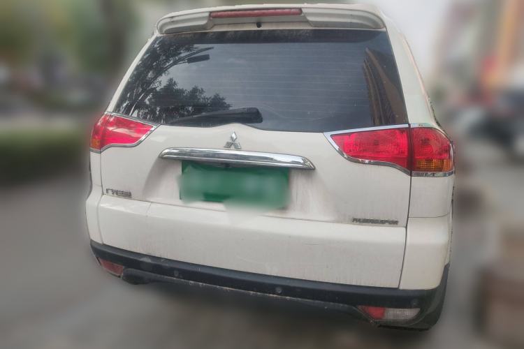 Used Mitsubishi Pajero Sport 2013 2.4L Manual Two-Wheel Drive Comfort Edition Rear