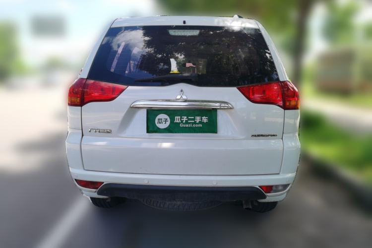 Used Mitsubishi Pajero Sport 2013 3.0L Automatic 4x4 Executive Edition Rear