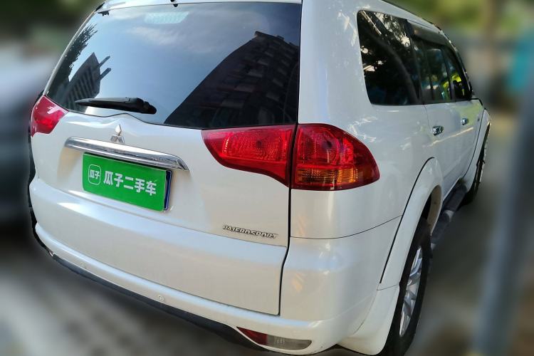Used Mitsubishi Pajero Sport 2013 3.0L Automatic 4x4 Executive Edition Rear Right 45 Deg