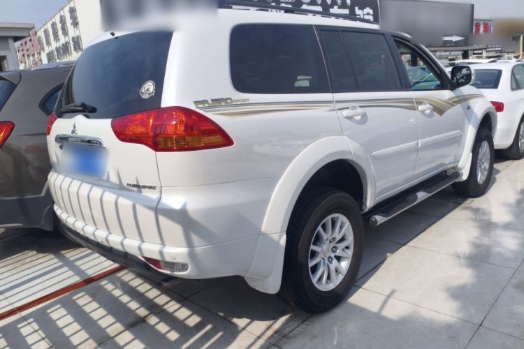 Used Mitsubishi Pajero Sport 2013 3.0L Automatic Two-Wheel Drive Luxury Edition Rear Right 45 Deg