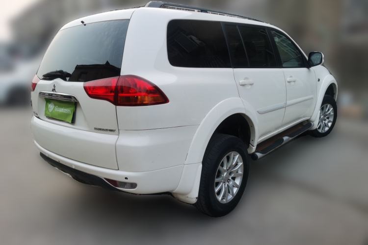 Used Mitsubishi Pajero Sport 2013 3.0L Automatic Two-Wheel Drive Luxury Edition Rear Right 45 Deg