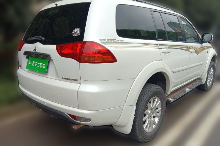 Used Mitsubishi Pajero Sport 2013 3.0L Automatic Two-Wheel Drive Luxury Edition Rear Right 45 Deg
