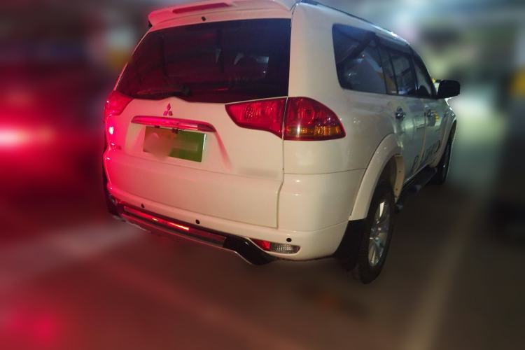 Used Mitsubishi Pajero Sport 2013 2.4L Manual Two-Wheel Drive Comfort Edition Rear Right 45 Deg